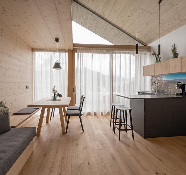 Familienurlaub im Eisacktal – Apartment mit Pool